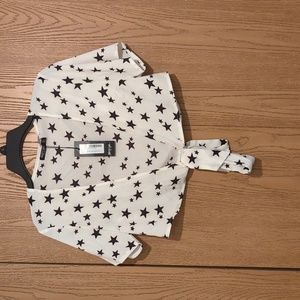 NWT star printed crop top that ties at the bottom. Super cute!